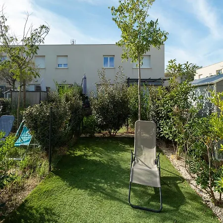 Villa With Communal Pool *